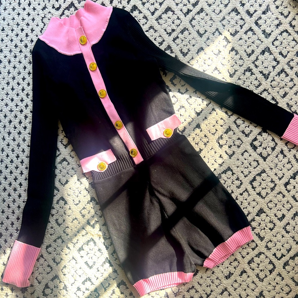 NWOT romper with gold buttons